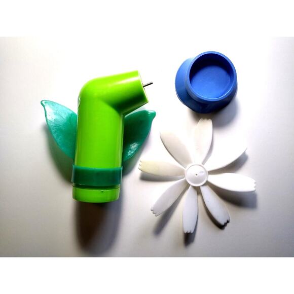 1960s Flower Power Daisy Plastic Fan Hong Kong Vintage Kitsch Retro Groovy Mod - Picture 8 of 8